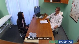 Amanda Black baszza szét az orvosát klinikán