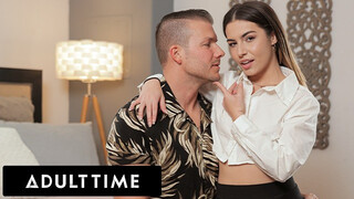 Chanel Camryn vizes lyuk szétbaszva haver