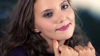 Katya Clover és Mango forró érzéki testnedves ölelése