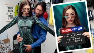 Tiana Blow idegen keménnyel álmait élvezi