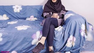 Arab titkárnő vad anál vágya kielégítve az irodában