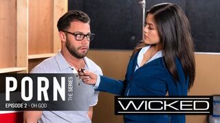 Egykori pornócsillag csábító pillantásokkal hódít egy ártatlan vallásos fiút az anti-pornó forgatáson a Wicked stúdiójában
