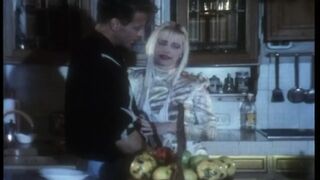 Rocco Siffredi és Roberto Malone forró, nyelves szopásjelenete a Carcere amori bestiali második részéből, retró amatőr hangulatban